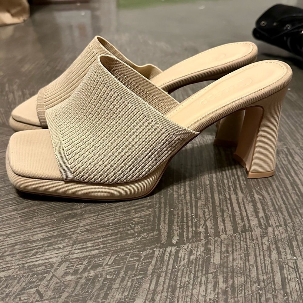 Elegant Beige Heeled Mules